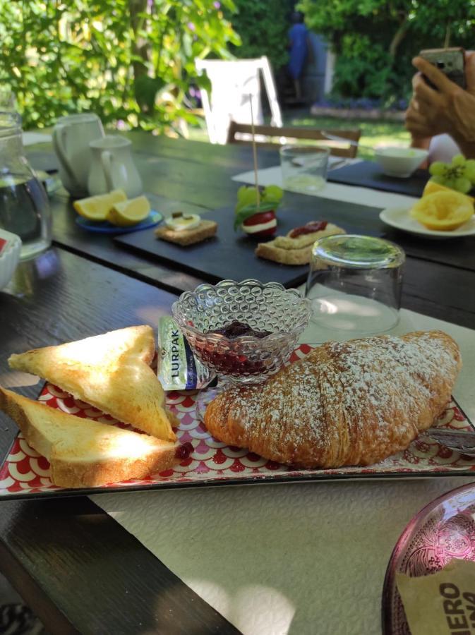 Casa Cambini Bed & Breakfast Marina di Massa Dış mekan fotoğraf